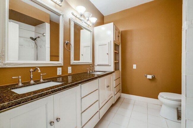 Building Photo - 3-BEDROOM TOWNHOME IN DIJON NORTH, ALAMO HEIGHTS