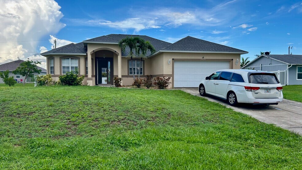 Primary Photo - 2529 SW 11th Ct