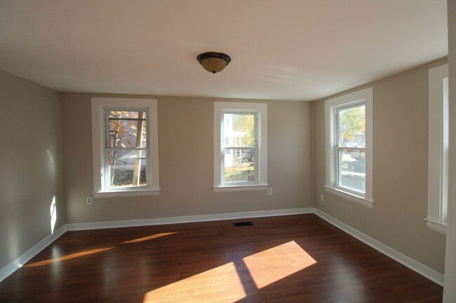 Building Photo - 46-48 E Main St