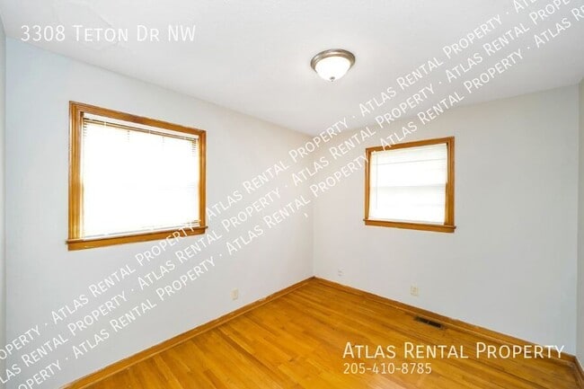 Building Photo - 3308 Teton Dr NW