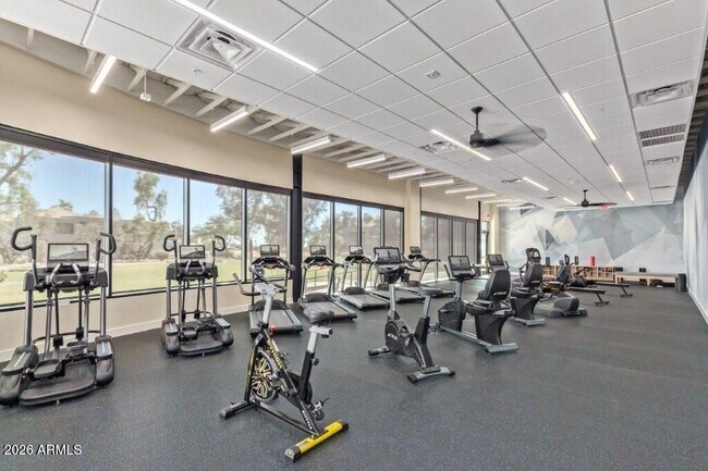 Building Photo - 7222 E Gainey Ranch Rd