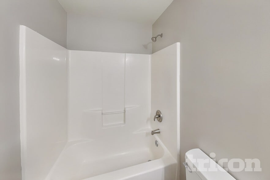 Building Photo - 253 Aershire Ct