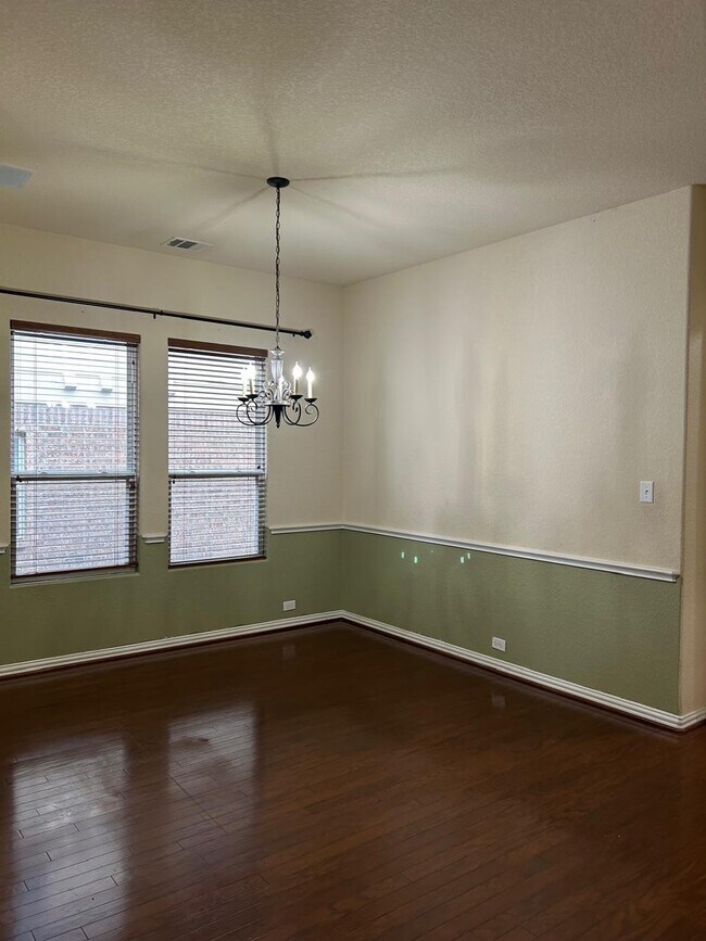 Building Photo - 25023 McBride Dr