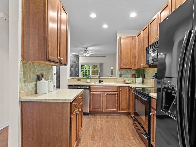 Building Photo - Earn Wealth While Leasing - Like a Homeown...