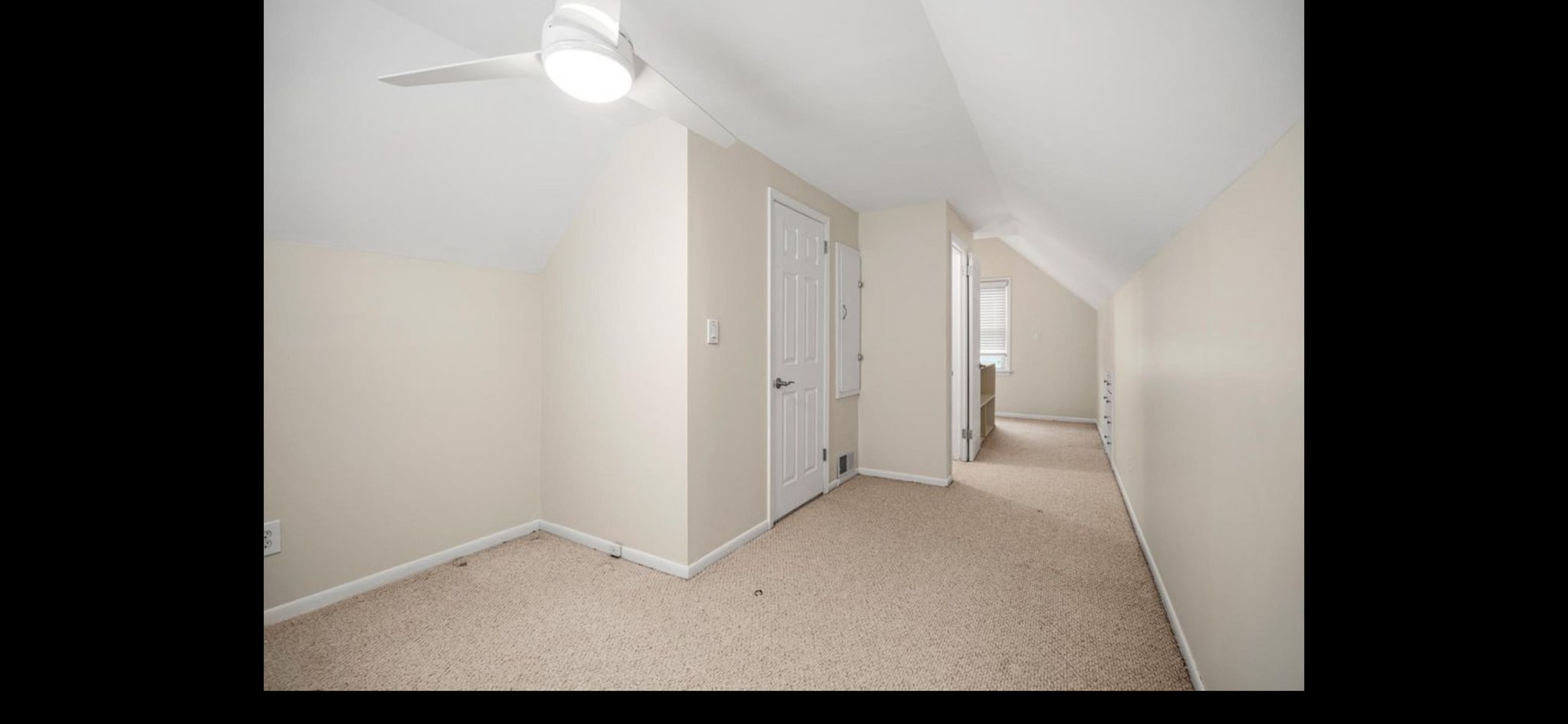 Building Photo - 4252 Mandalay Ave