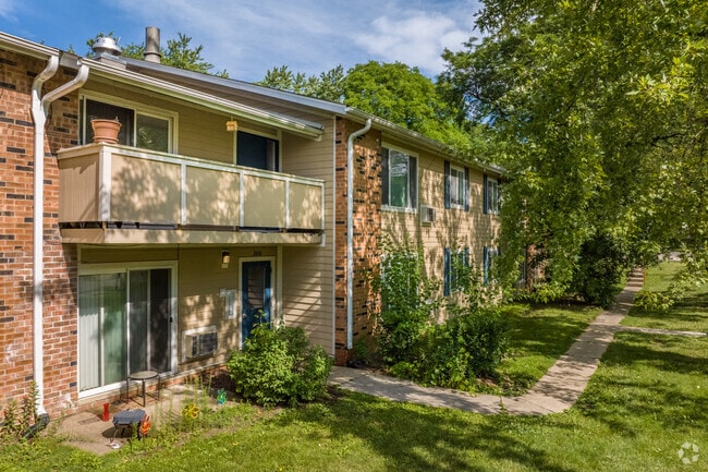 Building Photo - Luna Residences