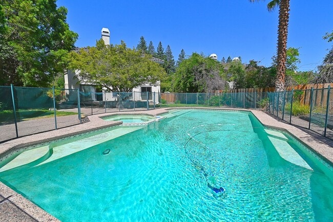 Building Photo - $5,900 - GORGEOUS 4 BEDROOM HOME IN MISSION SAN JOSE NEIGHBORHOOD