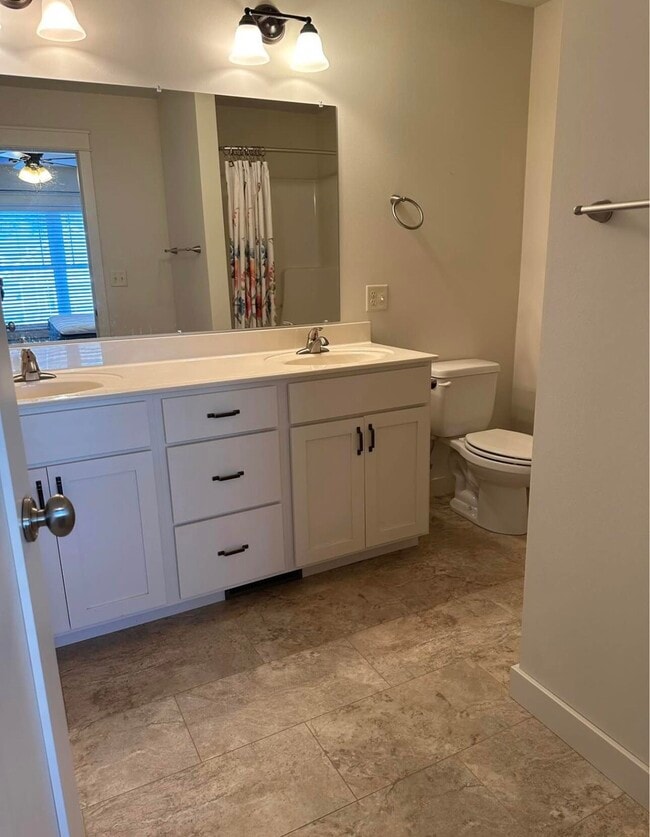 Building Photo - 432 Coronado Cir
