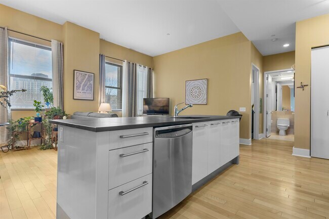 Building Photo - 4 Beacon Way