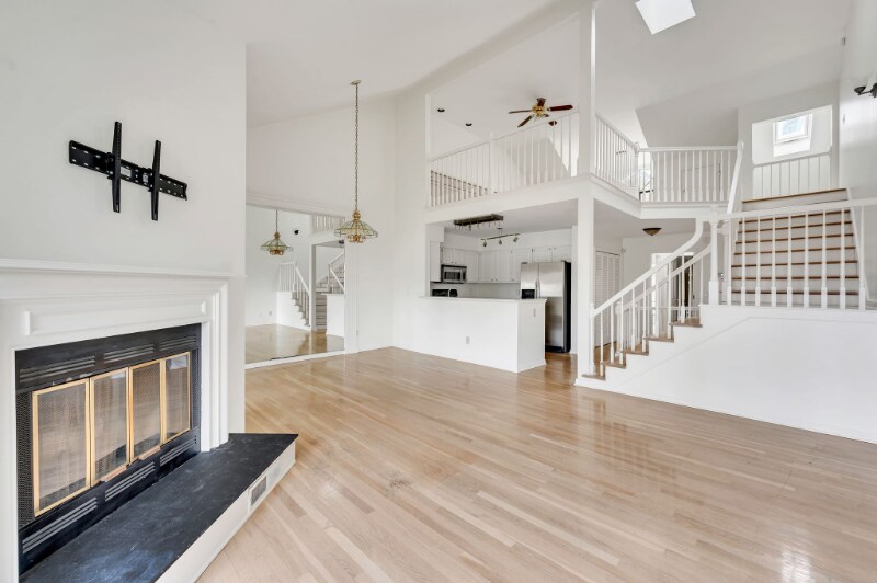 Building Photo - 268 Glenstone Cir