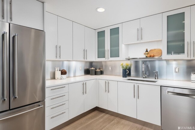 Building Photo - 200 Brannan St