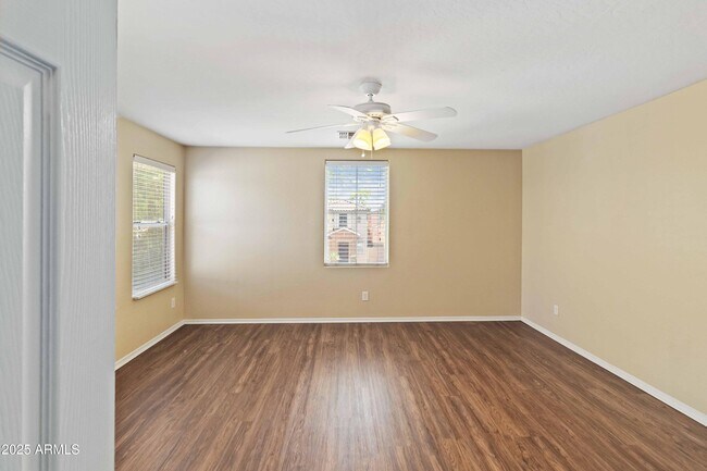 Building Photo - 10 N 88th Ave