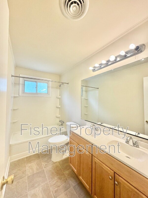 Building Photo - 2207 Beck Dr