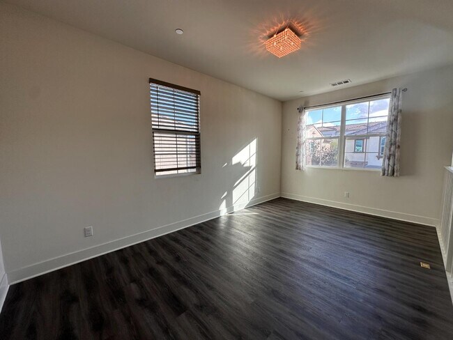 Building Photo - 15852 Ellington Wy