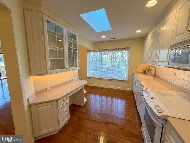 Building Photo - 814 Pritchard Pl