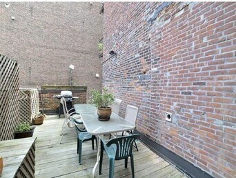 Building Photo - 1750 Washington St