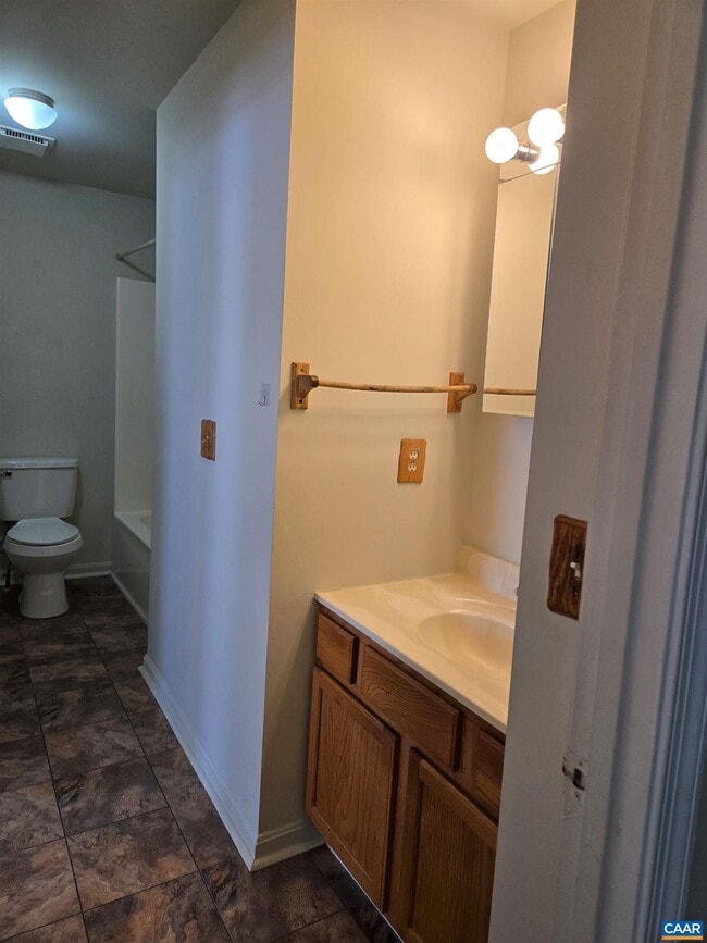 Building Photo - 1618 Townwood Ct