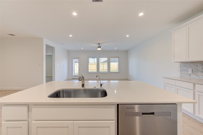 Building Photo - 31763 Margaret Woods Ln