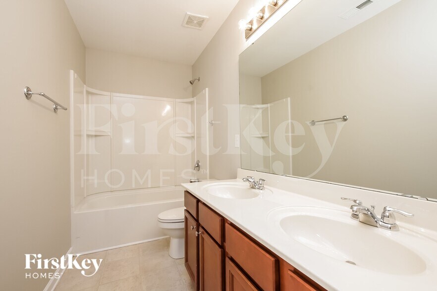 Building Photo - 12429 Bending Branch Rd