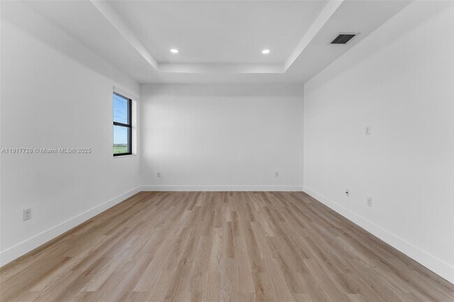 Building Photo - 16175 SW 136th Terrace