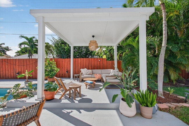 Building Photo - 802 Mallard Dr