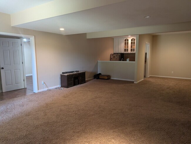 Building Photo - 4108 Cedar Crest Ln