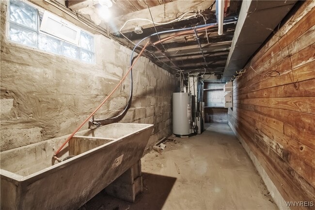 Building Photo - 63 St John St