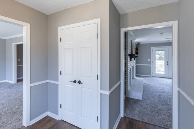 Building Photo - 4328 Castlewood Ct