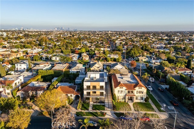 Building Photo - 1658 S Hayworth Ave