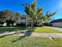 Building Photo - 1016 W Gandy St