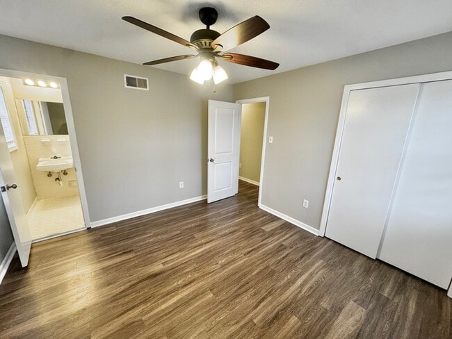 Building Photo - 3940 Schoolfield Rd