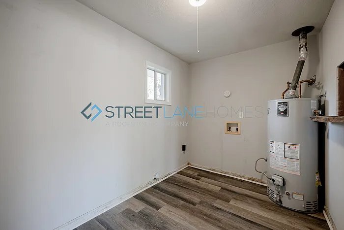 Building Photo - 2230 Danbury Dr