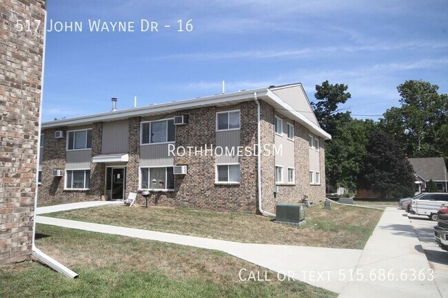 Building Photo - 517 N John Wayne Dr