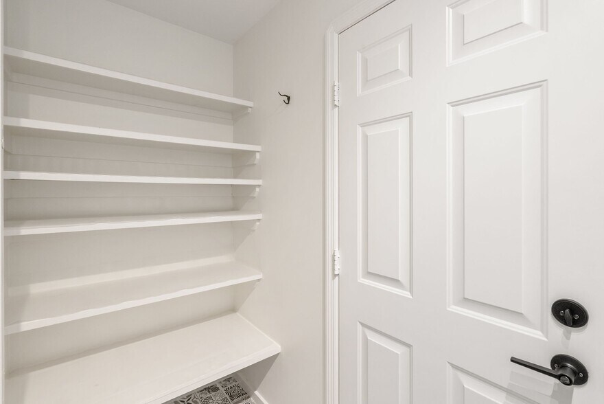 Building Photo - 1397 N River Rock Dr