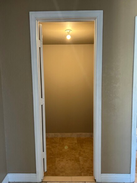 Building Photo - 8048 Tippecanoe Ave