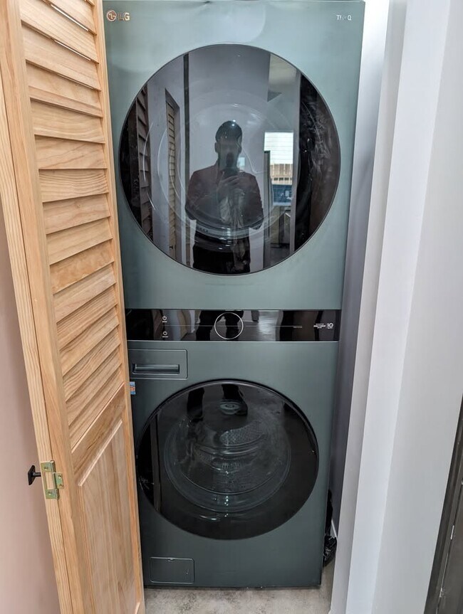 Building Photo - 720 San Pascual Ave