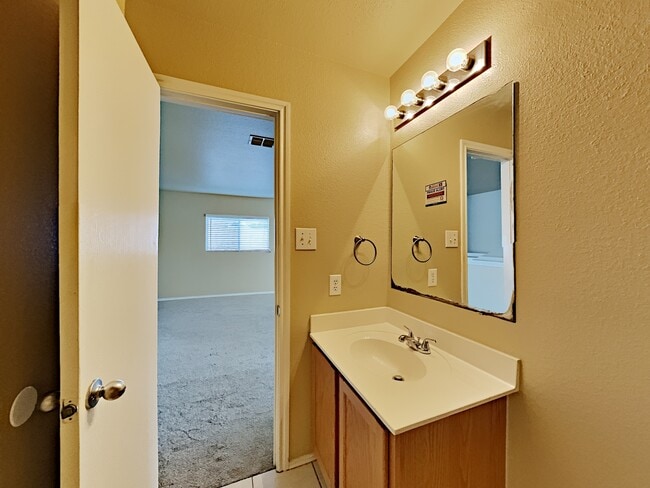 Building Photo - 11910 Ranchwell Cove