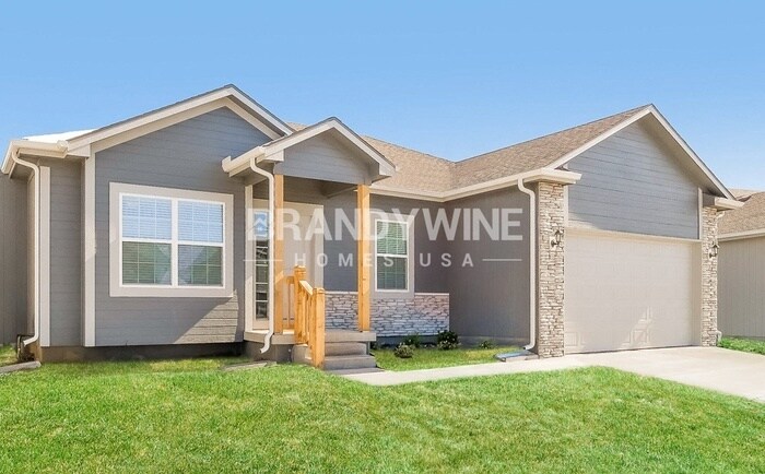 Building Photo - 1004 Woodland Dr