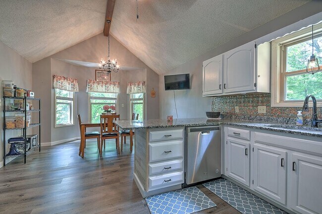 Building Photo - 4406 Willmary Dr