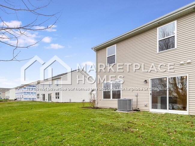 Building Photo - 327 Monte Carlo Way