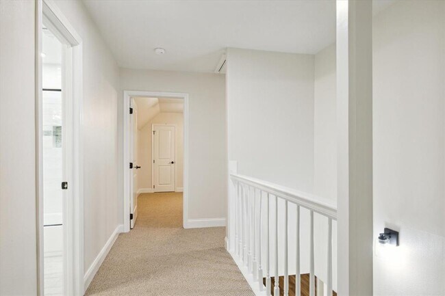 Building Photo - 6410 Meadowtrace Dr