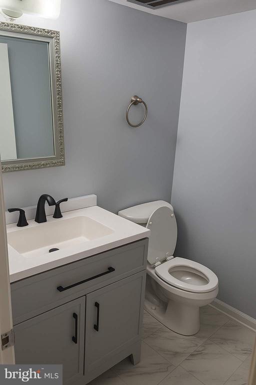 Building Photo - 8905 Bluffwood Ln