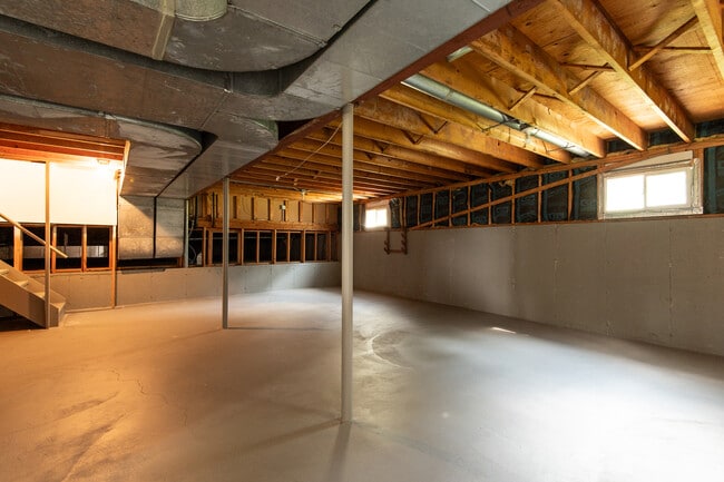 Building Photo - 13040 W Tanglewood Cir