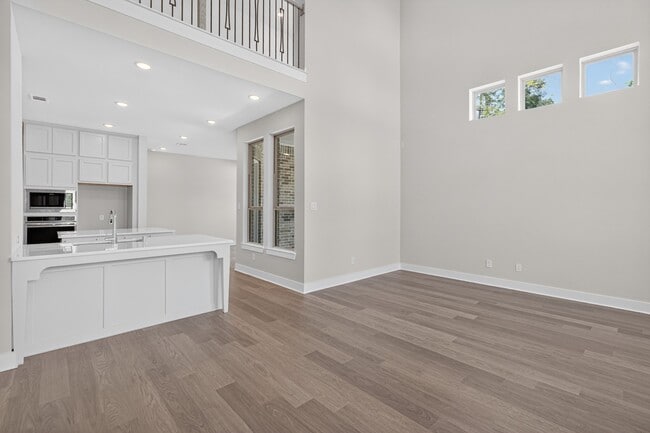 Building Photo - 304 Fields Ln