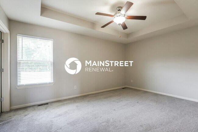 Building Photo - 5 Bedroom Pet-Friendly Home in Belton, MO with Main Street Renewal