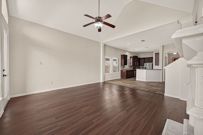 Building Photo - 26414 Forest Pine Ln