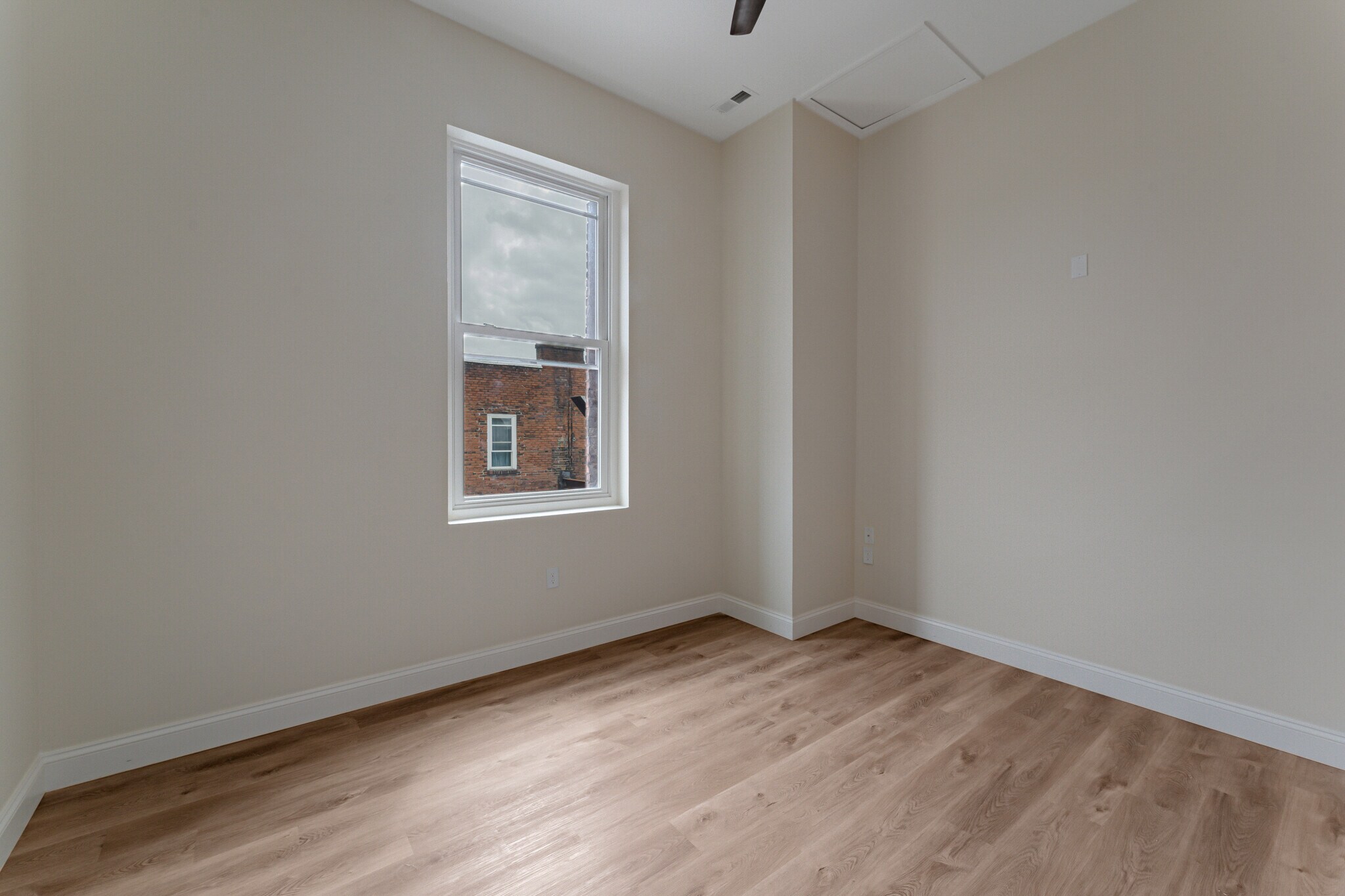 Building Photo - 53 S 12th St
