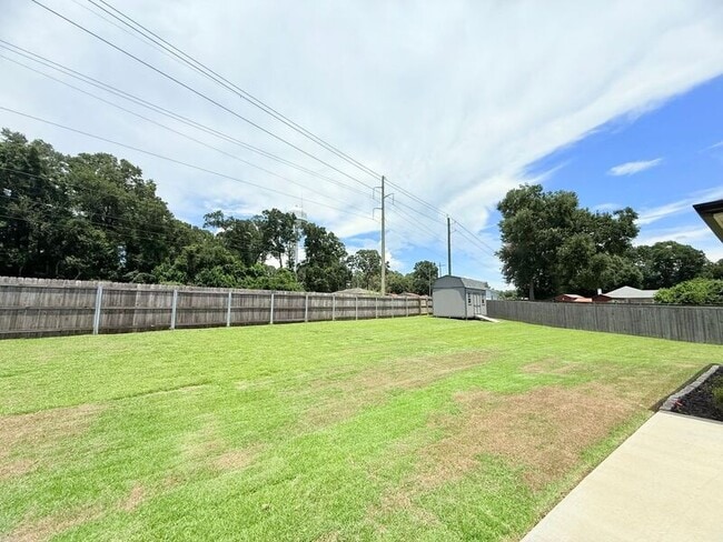 Building Photo - 4733 Sago Palm Cir