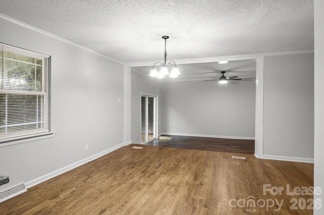 Building Photo - 5300 Hickory Ln