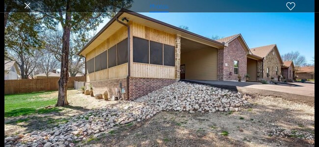 Building Photo - 2409 Westmoreland Rd